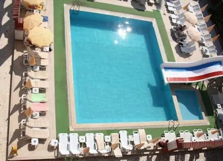 Hotel Astor Beach